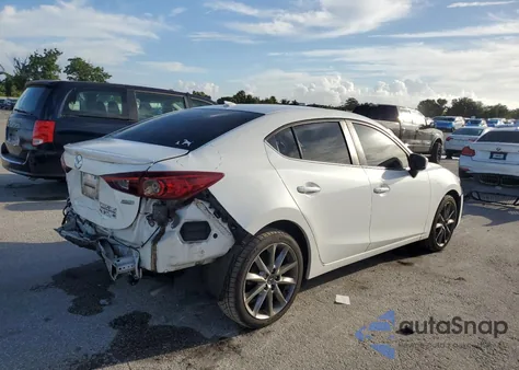 2018 Mazda 3 Touring z USA, uszkodzony, nr VIN 3MZBN1V30JM219751